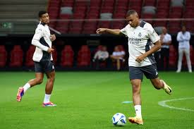 在讲台上 在讲台上