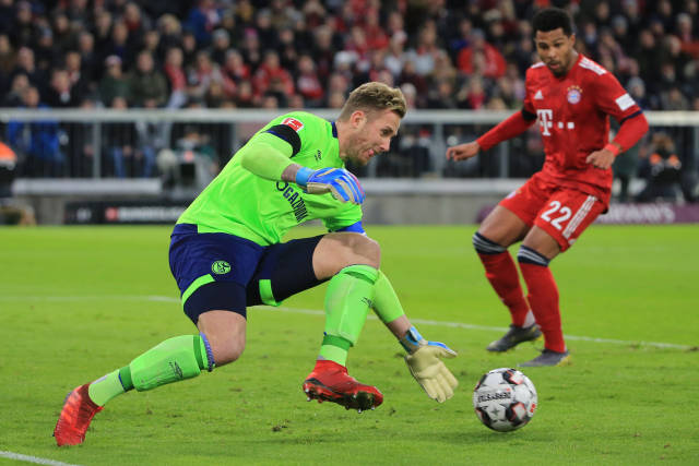 莫耶斯曾在 莫耶斯曾在